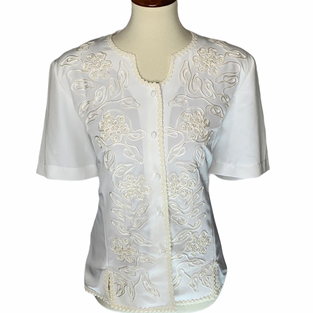 Vintage embroidered silky blouse